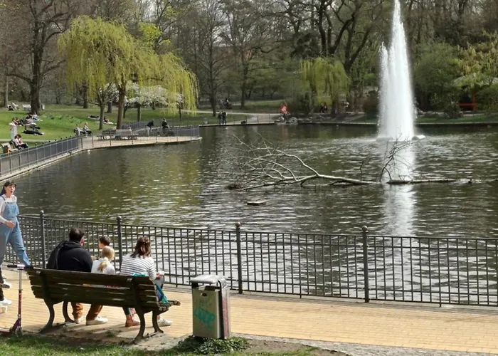 Park & Alex 4 2 Bathrooms 2 Kitchen