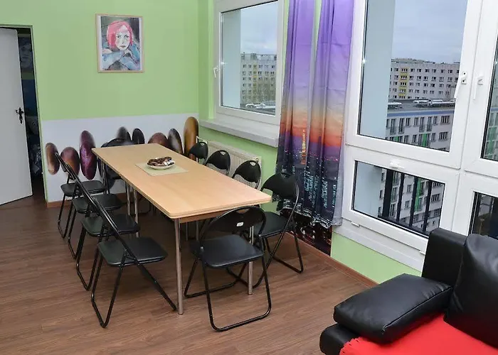 Park & Alex 4 2 Bathrooms 2 Kitchen