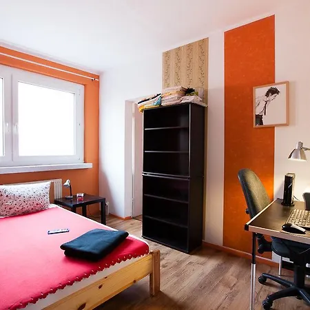 Park & Alex 4 2 Bathrooms 2 Kitchen برلين