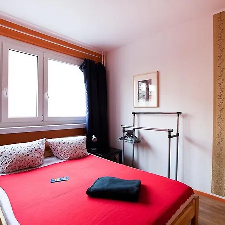 Park & Alex 4 2 Bathrooms 2 Kitchen شقة